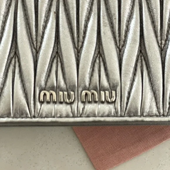 SOLD Miu Miu Matelassé Nappa Leather Metallic Clutch Metallic Crossbody Chain - Picture 2 of 8